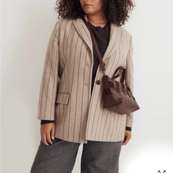 madewell The Basketweave Mini Crossbody Tote in Leather and Suede - Picture 2 of 5